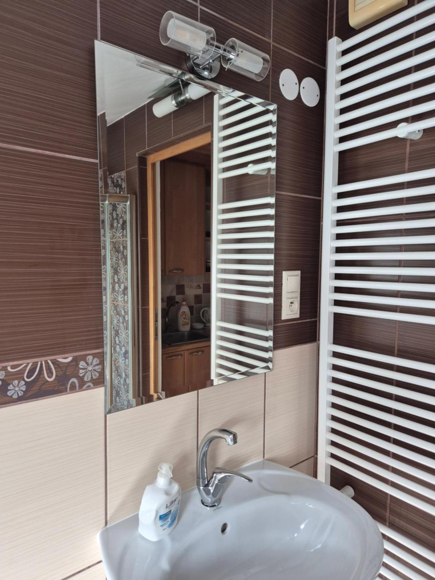 Štúrovo Balassi Apartment -With Green Terrace&Bike מראה חיצוני תמונה